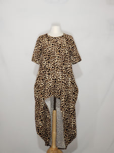 Short Sleeve High Low - Leopard w/ pockets