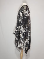 Load image into Gallery viewer, Kimono- Black &amp; White
