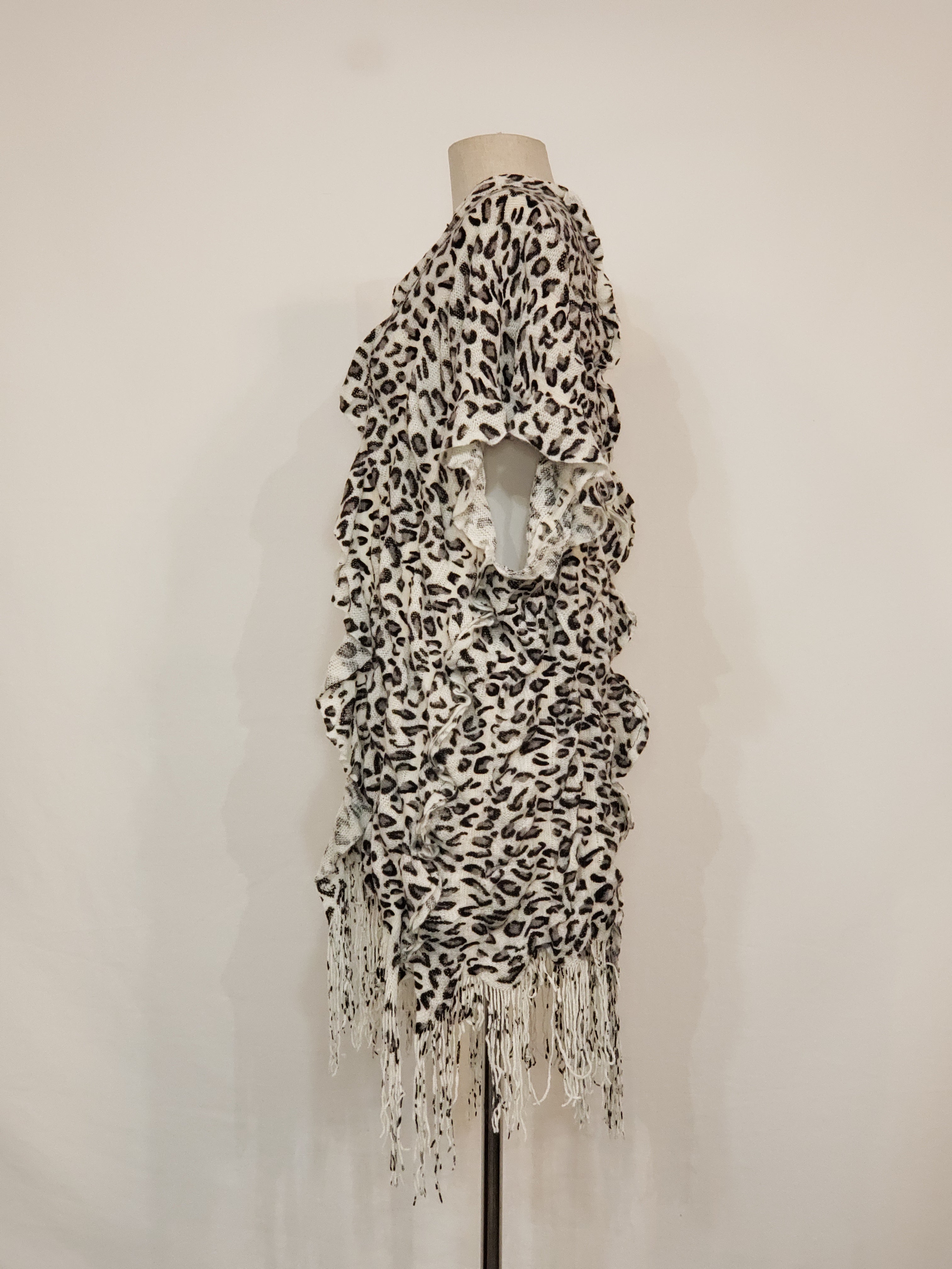 Black & White Leopard Knit V-Wrap