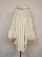 Load image into Gallery viewer, White Fashion Fur Sweater
