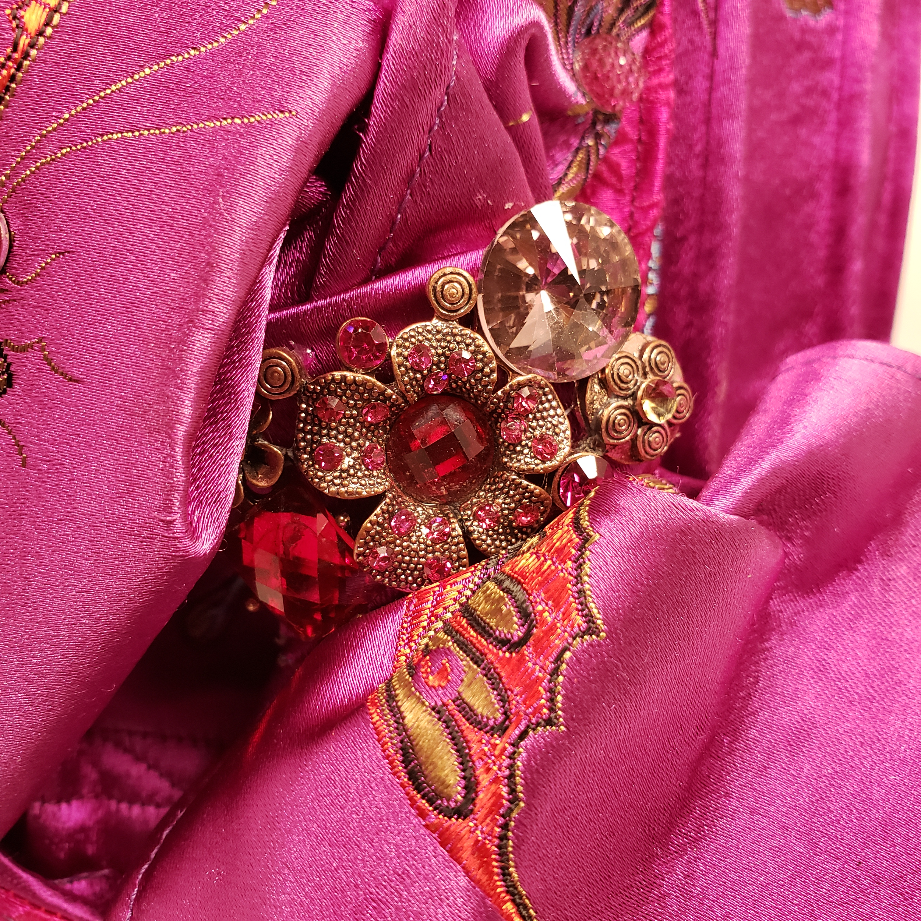 Handmade Brocade Short Brim Hat Pendant